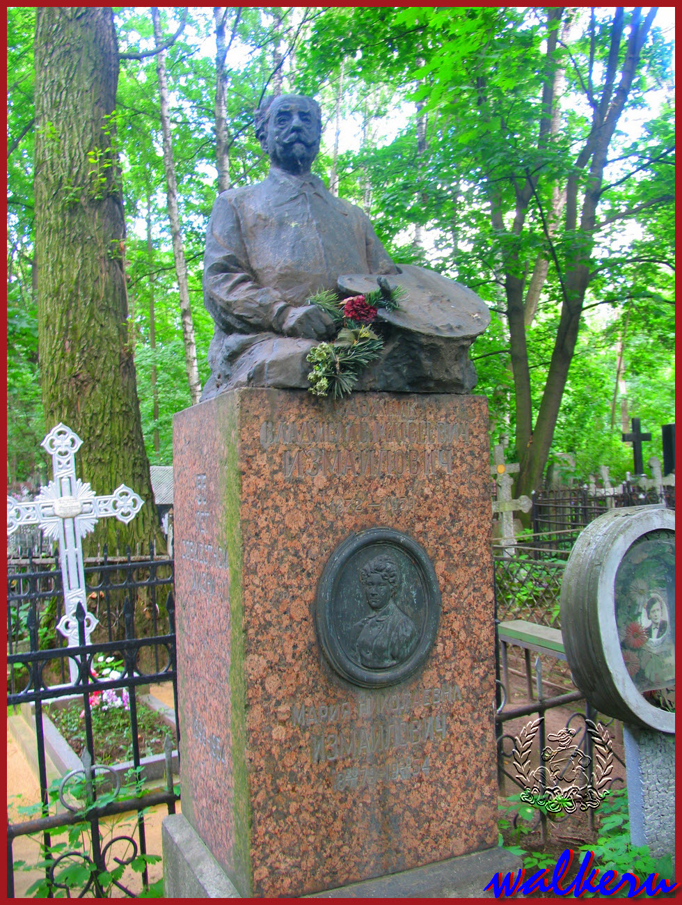 Могила Измайловича С.М. на Большеохтинском кладбище