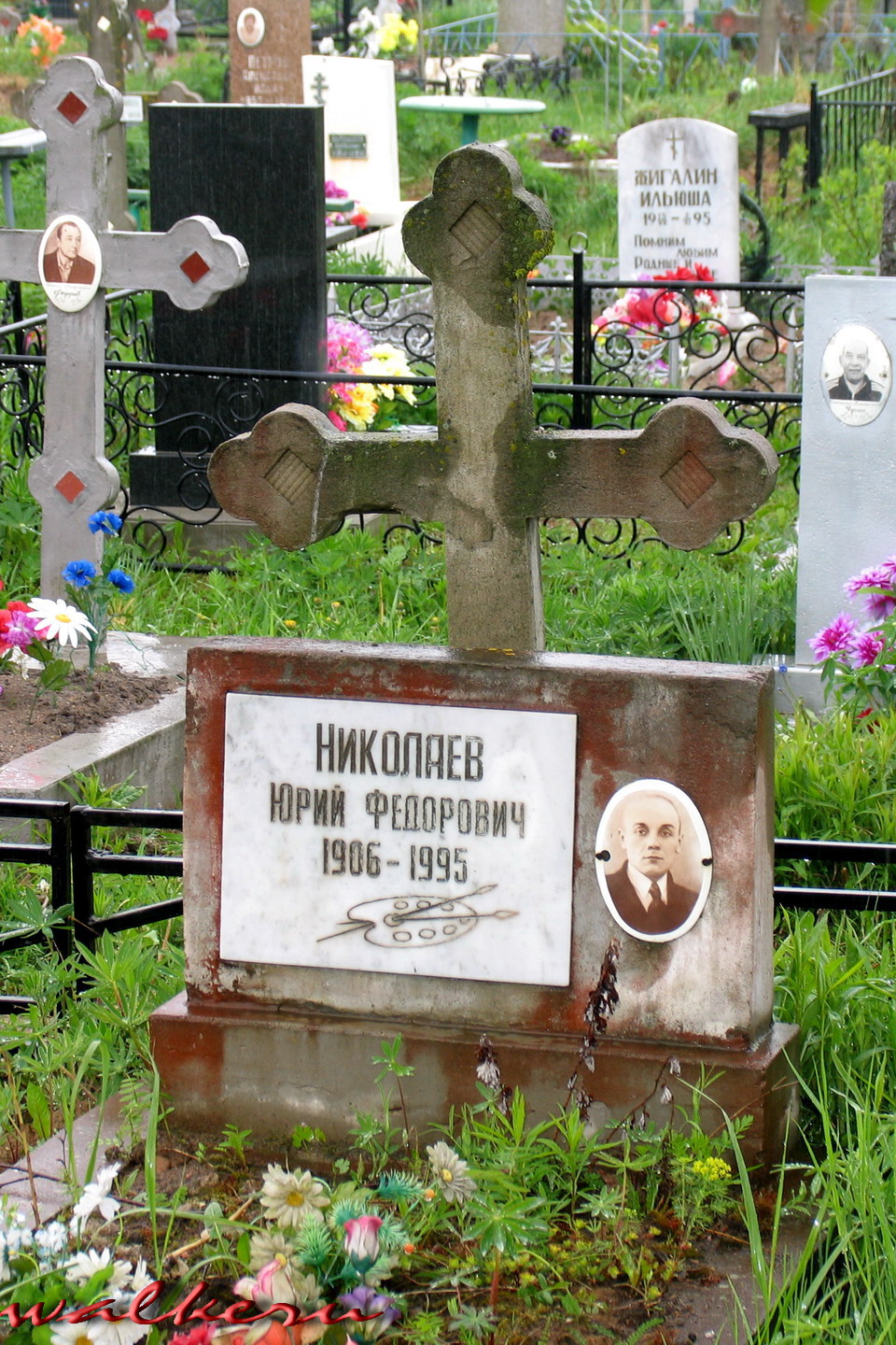 Могила Николаев Ю.Ф. на Петергофском кладбище