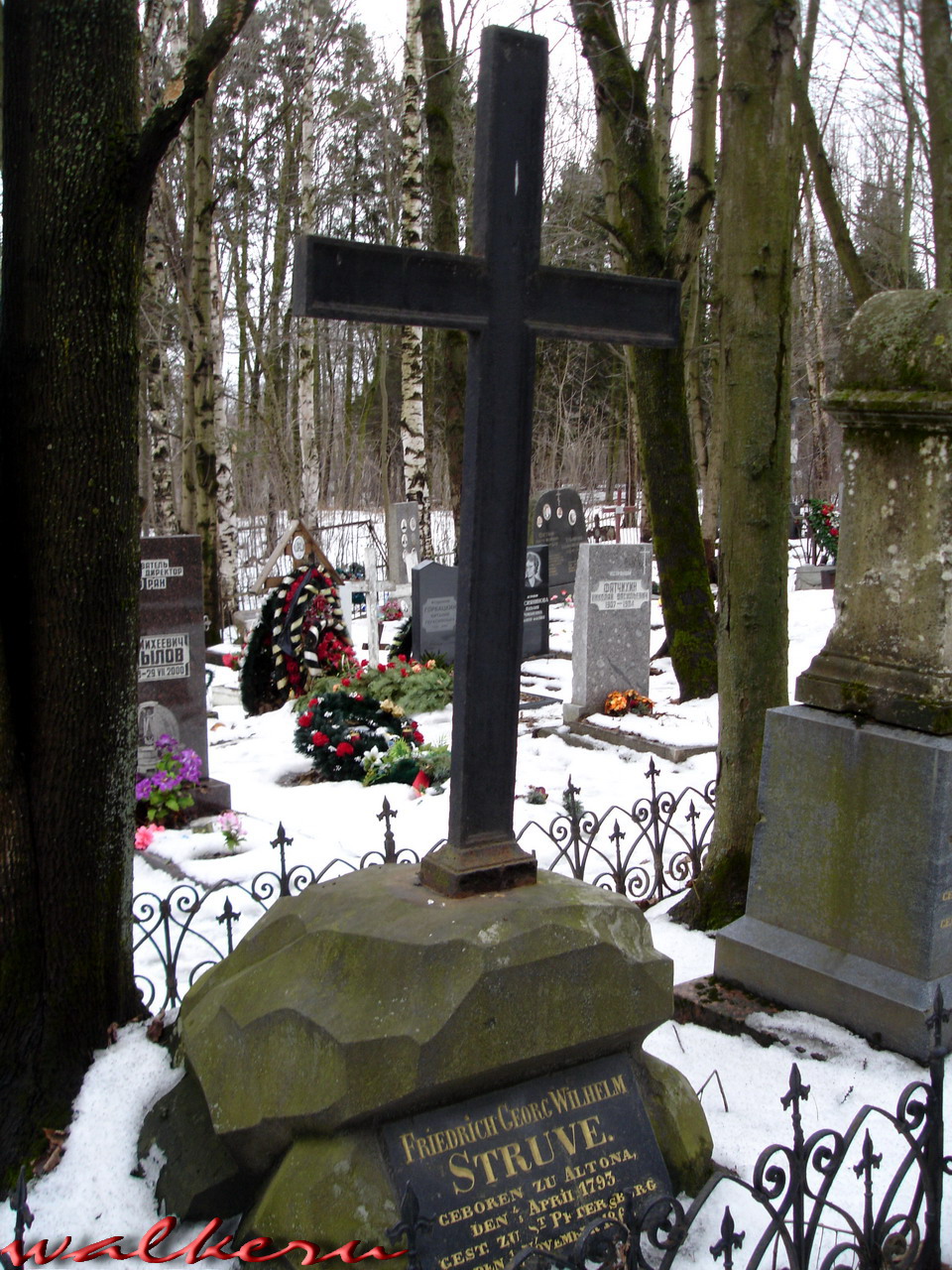 Могила Струве В.Я. на Пулковском кладбище